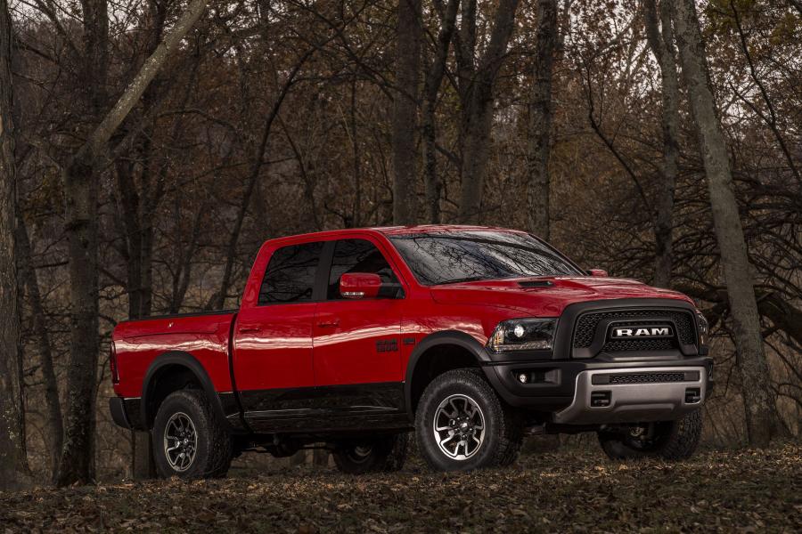  Dodge Ram 1500 Rebel 2015 года  (фото 16 из 54)